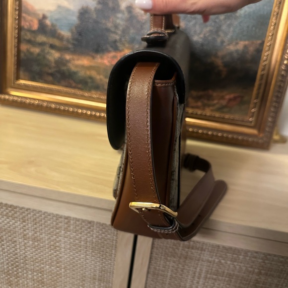 Gucci Canvas Padlock Shoulder Bag - Picture 4 of 10